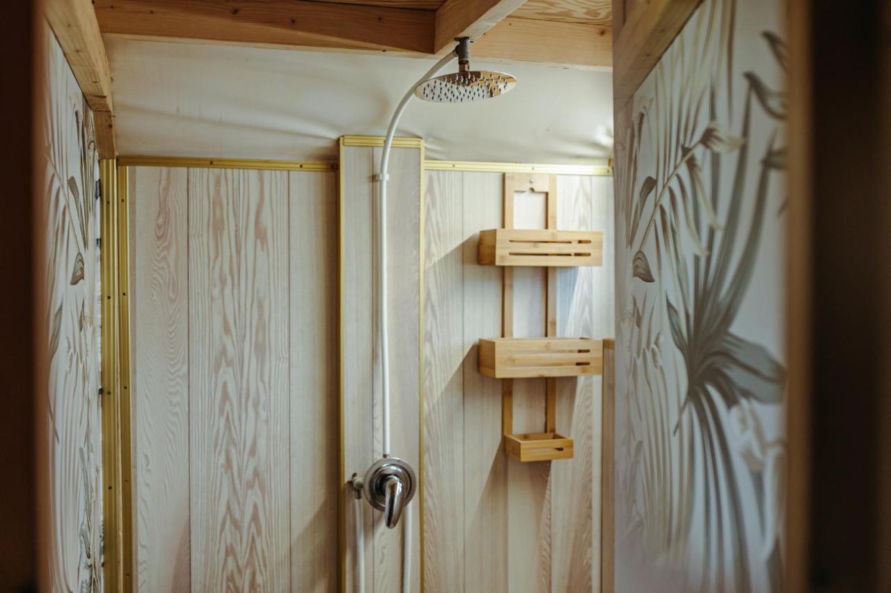 Herbals - Tree&Lake Houses With Bath, Sauna, Bikes, Motorboat Mielno  Eksteriør bilde