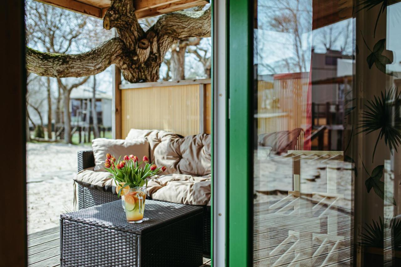 Herbals - Tree&Lake Houses With Bath, Sauna, Bikes, Motorboat Mielno  Eksteriør bilde