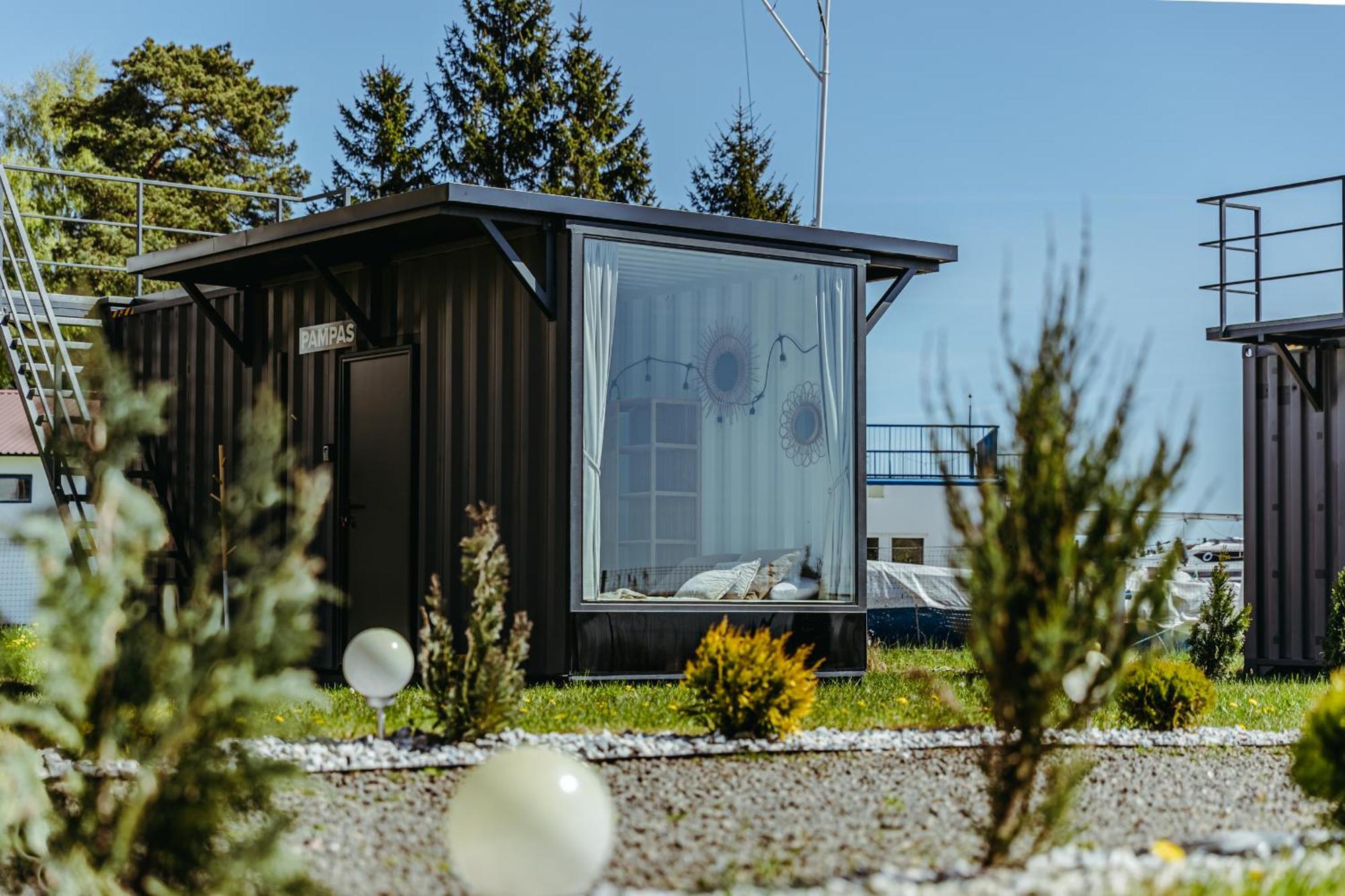 Herbals - Tree&Lake Houses With Bath, Sauna, Bikes, Motorboat Mielno  Rom bilde