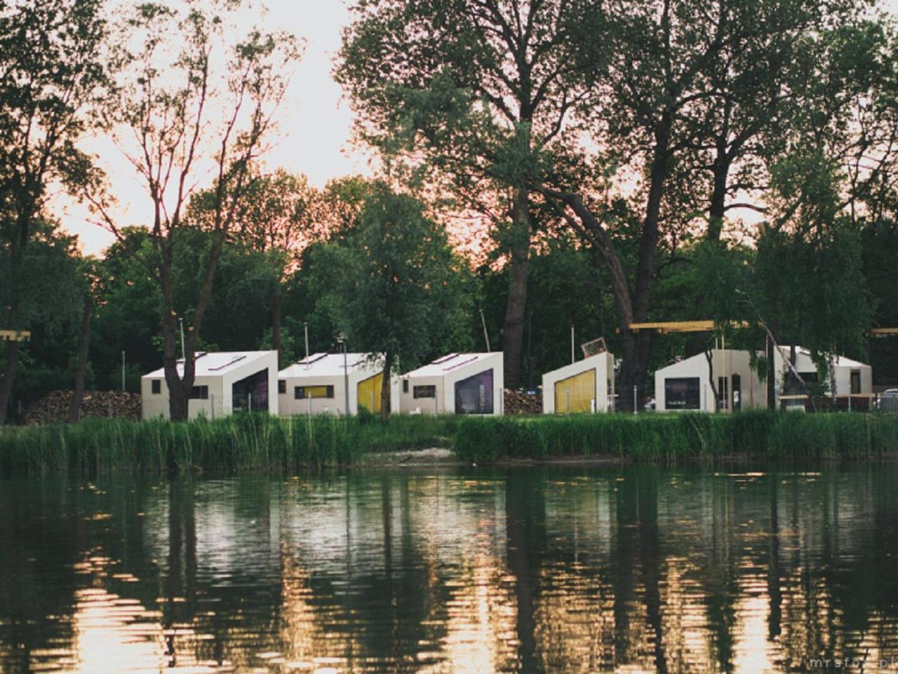 Herbals - Tree&Lake Houses With Bath, Sauna, Bikes, Motorboat Mielno  Eksteriør bilde